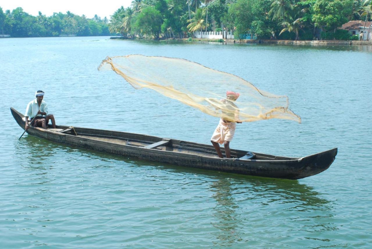 Triveny River Palace Hotel Alappuzha Exterior foto