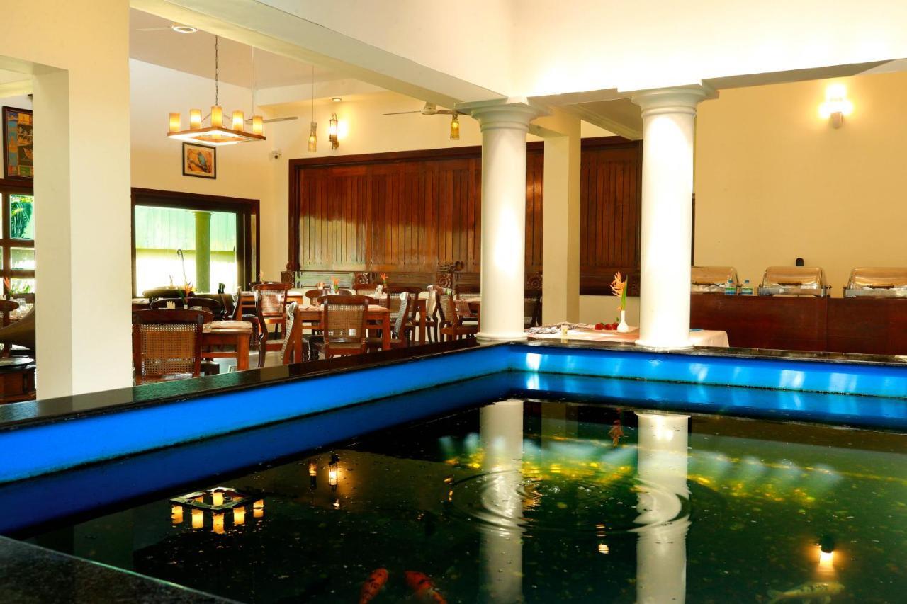 Triveny River Palace Hotel Alappuzha Exterior foto
